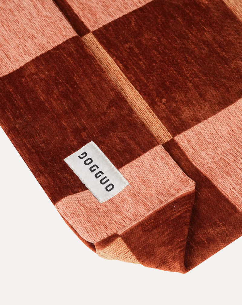 Block cover for flat dog bed