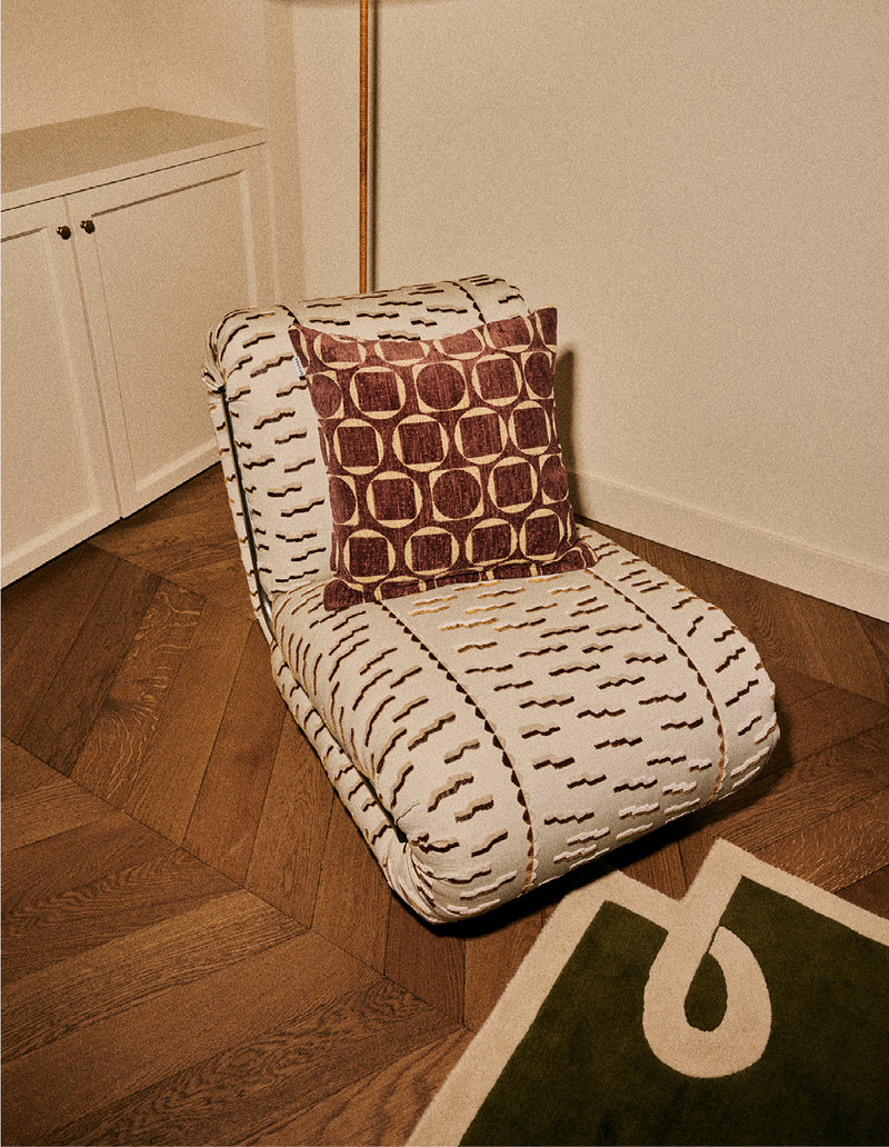 Retro interior cushion