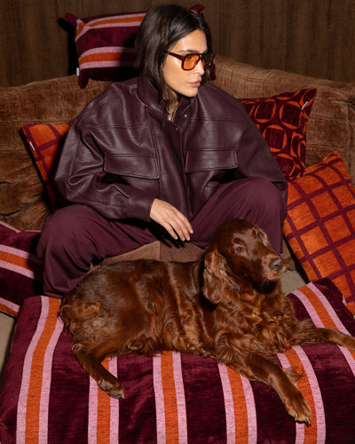 Check interior cushion second image