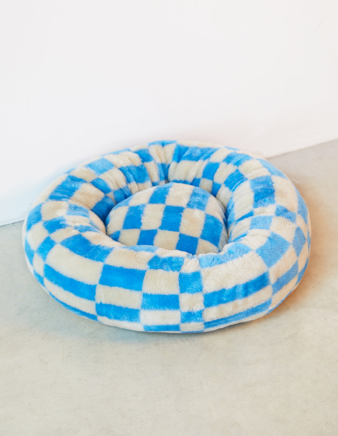 Block round dog bed - blue / beige